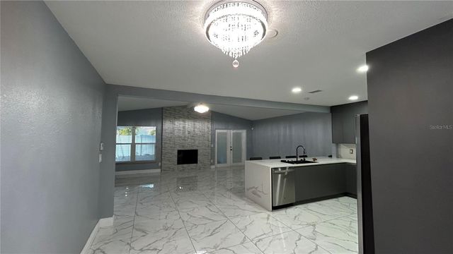 6711 WEBB ROAD, Tampa, FL 33615