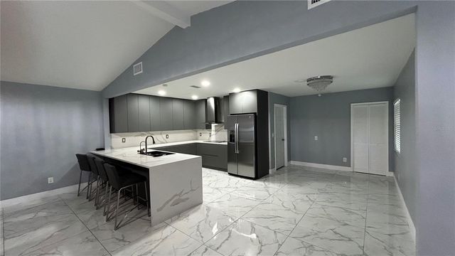 6711 WEBB ROAD, Tampa, FL 33615