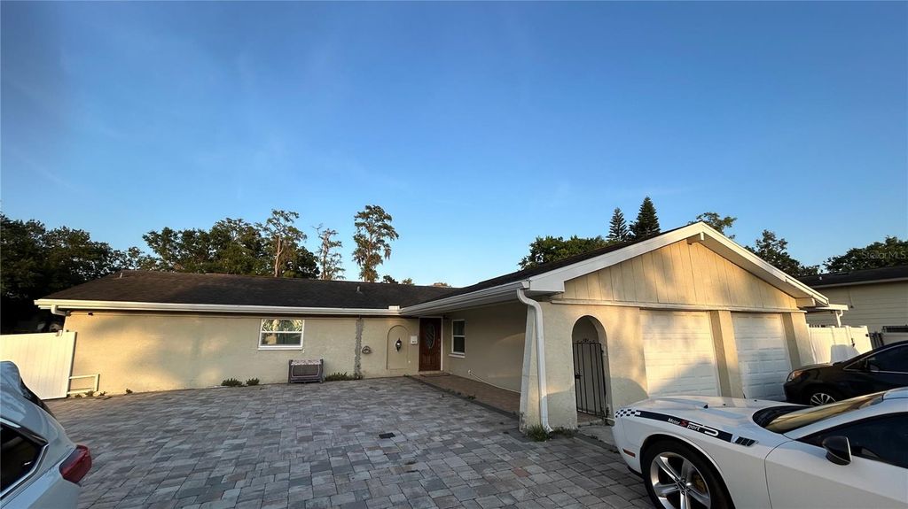 6711 WEBB ROAD, Tampa, FL 33615