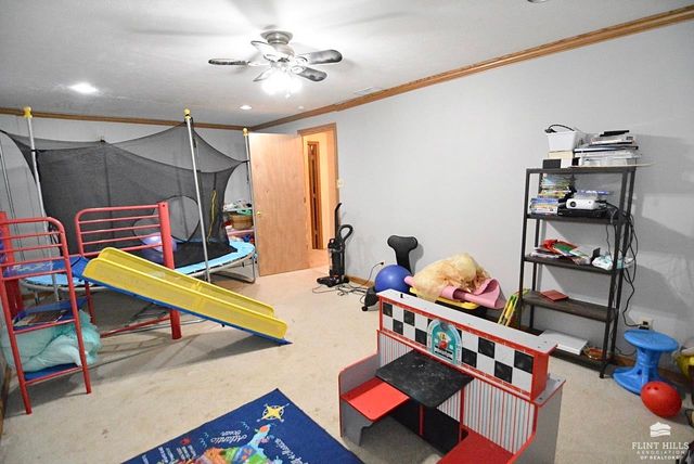 6716 Deer Trail Road, Manhattan, KS 66503