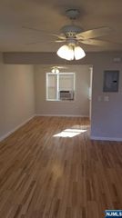 292 Esplanade 35, Hackensack, NJ 07601