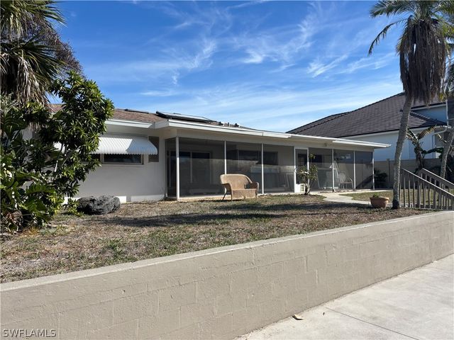 452 Seabee AVE, Naples, FL 34108