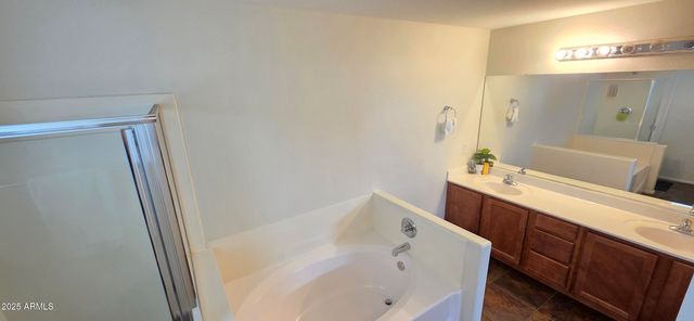 518 W BLACK HAWK Place, Casa Grande, AZ 85122