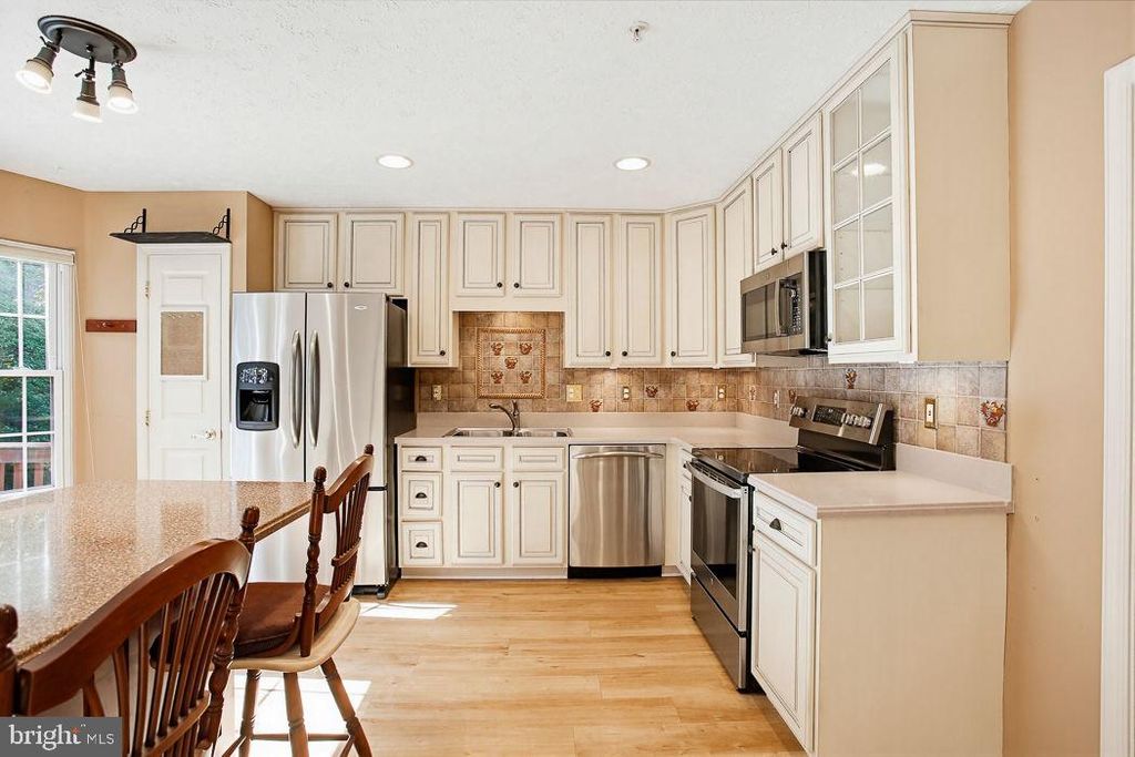 Image 8 of property listing at 229 RACHEL CIR, Forest Hill, MD 21050
