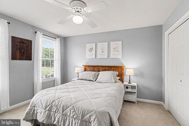 4 DEWBERRY COURT, Mechanicsburg, PA 17055