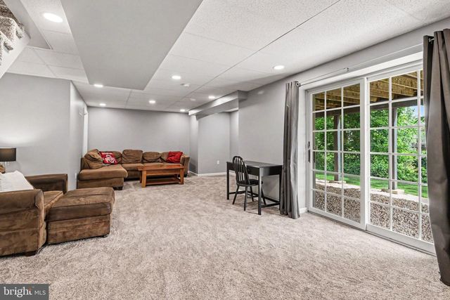 4 DEWBERRY COURT, Mechanicsburg, PA 17055