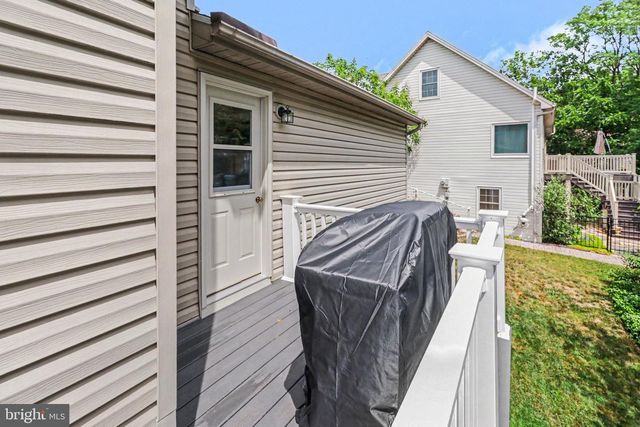 4 DEWBERRY COURT, Mechanicsburg, PA 17055