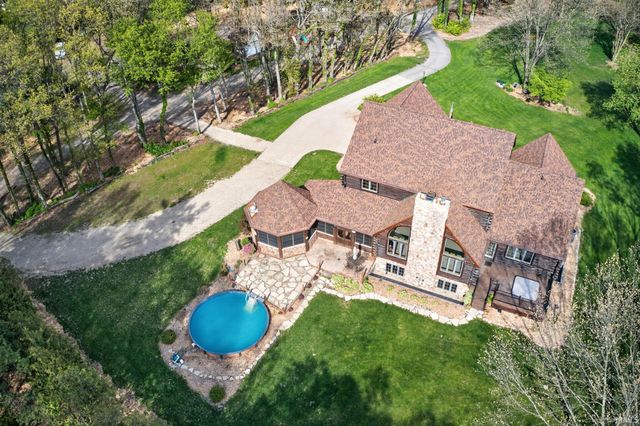 30131 Vantilburg Court, Elkhart, IN 46514