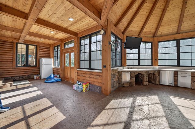 30131 Vantilburg Court, Elkhart, IN 46514