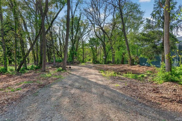 30131 Vantilburg Court, Elkhart, IN 46514