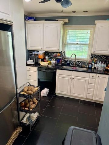 7310 NW 76th Terrace, Kansas City, MO 64152