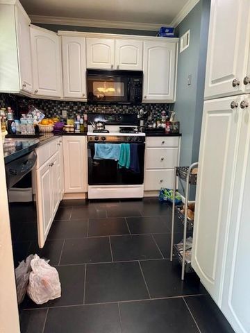 7310 NW 76th Terrace, Kansas City, MO 64152