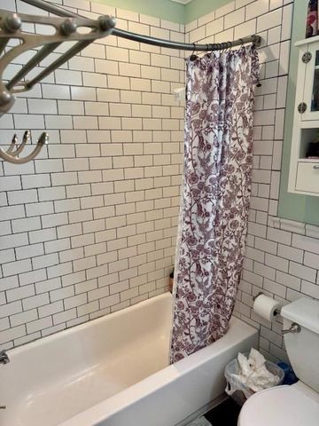 7310 NW 76th Terrace, Kansas City, MO 64152