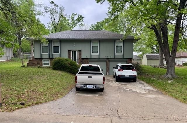 7310 NW 76th Terrace, Kansas City, MO 64152