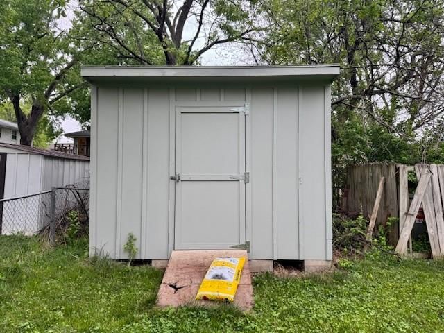 7310 NW 76th Terrace, Kansas City, MO 64152