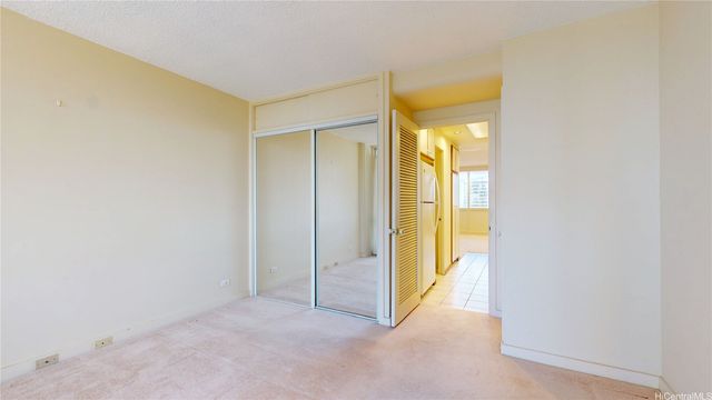 1720 Ala Moana Boulevard 902B, Honolulu, HI 96815