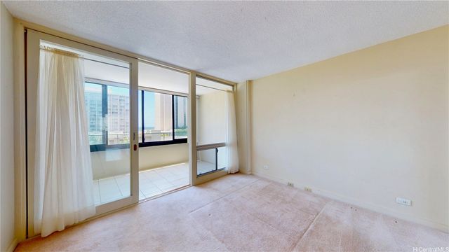 1720 Ala Moana Boulevard 902B, Honolulu, HI 96815