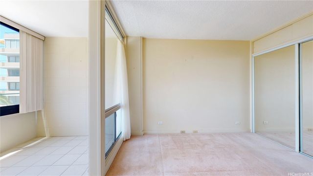 1720 Ala Moana Boulevard 902B, Honolulu, HI 96815