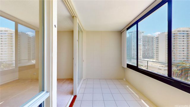 1720 Ala Moana Boulevard 902B, Honolulu, HI 96815