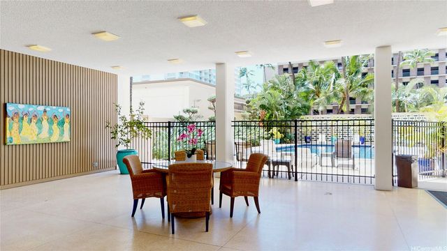 1720 Ala Moana Boulevard 902B, Honolulu, HI 96815