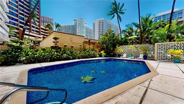 1720 Ala Moana Boulevard 902B, Honolulu, HI 96815