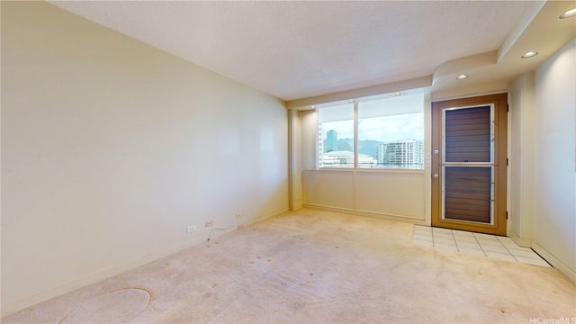 1720 Ala Moana Boulevard 902B, Honolulu, HI 96815
