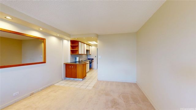 1720 Ala Moana Boulevard 902B, Honolulu, HI 96815