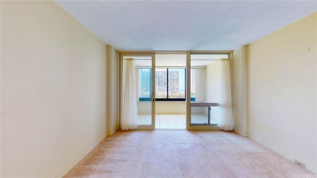 1720 Ala Moana Boulevard 902B, Honolulu, HI 96815