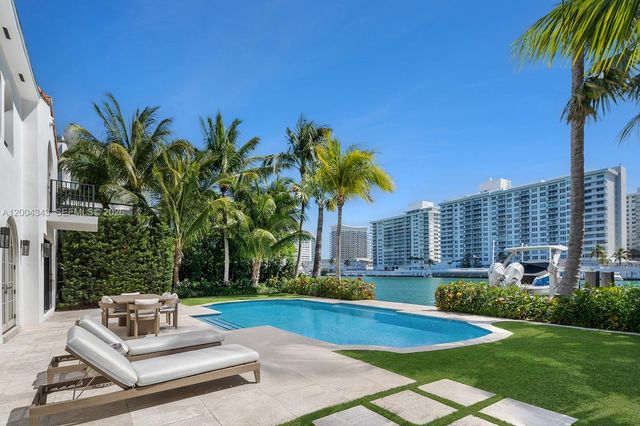 5763 Pine Tree Dr, Miami Beach, FL 33140
