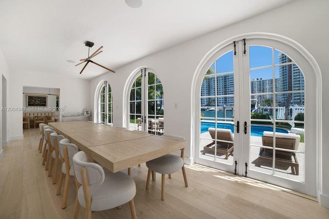 5763 Pine Tree Dr, Miami Beach, FL 33140