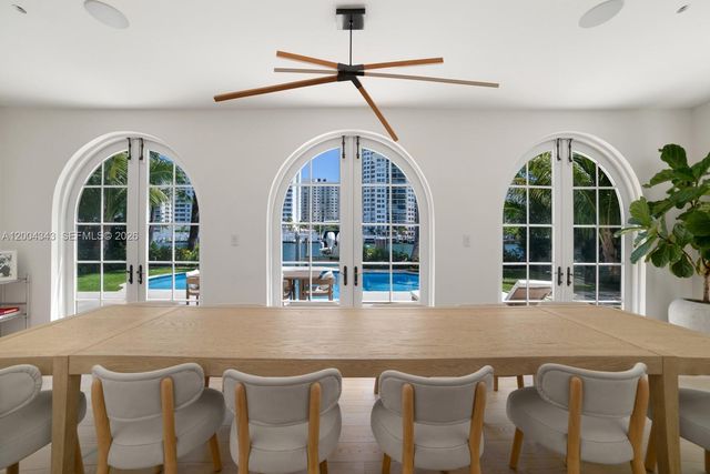 5763 Pine Tree Dr, Miami Beach, FL 33140