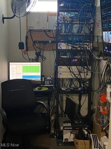 182 E Midlothian, Youngstown, OH 44507