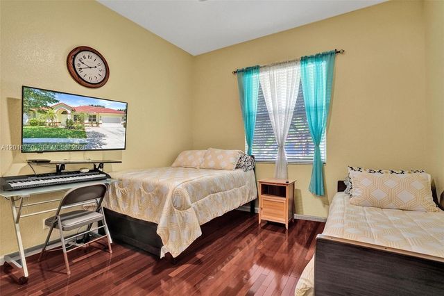 4401 SW 74th Ter, Davie, FL 33314