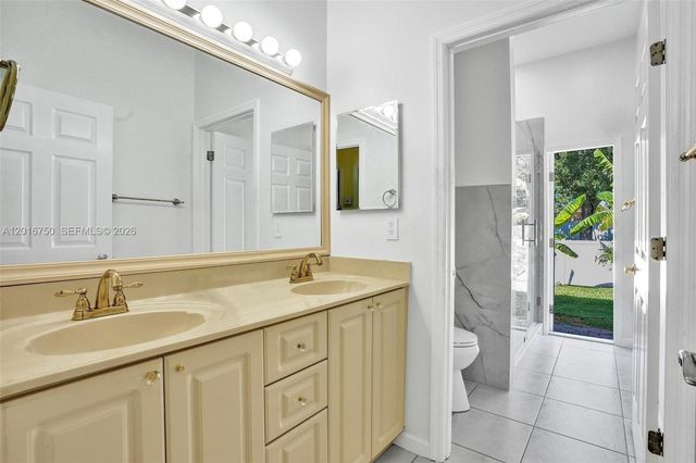 4401 SW 74th Ter, Davie, FL 33314