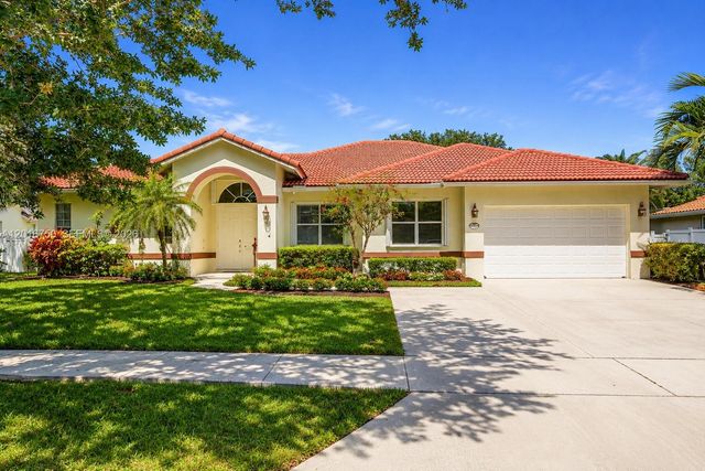 4401 SW 74th Ter, Davie, FL 33314