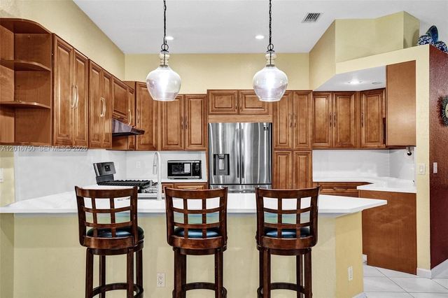 4401 SW 74th Ter, Davie, FL 33314
