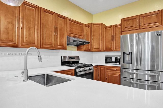 4401 SW 74th Ter, Davie, FL 33314