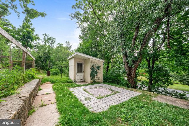 108 POPLAR RD, Fleetwood, PA 19522