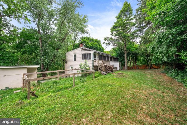 108 POPLAR RD, Fleetwood, PA 19522