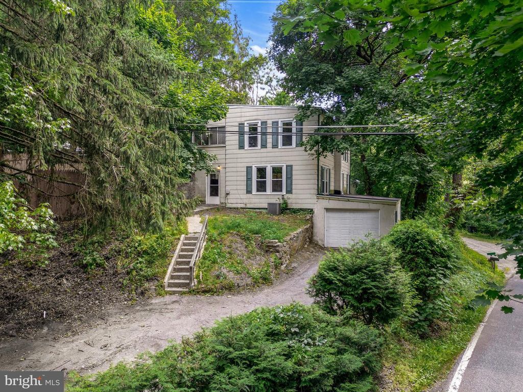 108 POPLAR RD, Fleetwood, PA 19522