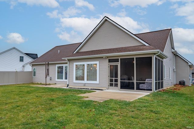 15315 Harrison Lake Cove, Fort Wayne, IN 46814