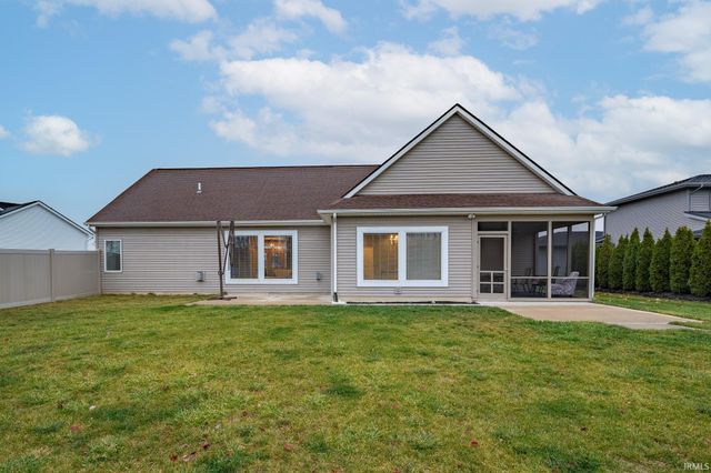 15315 Harrison Lake Cove, Fort Wayne, IN 46814