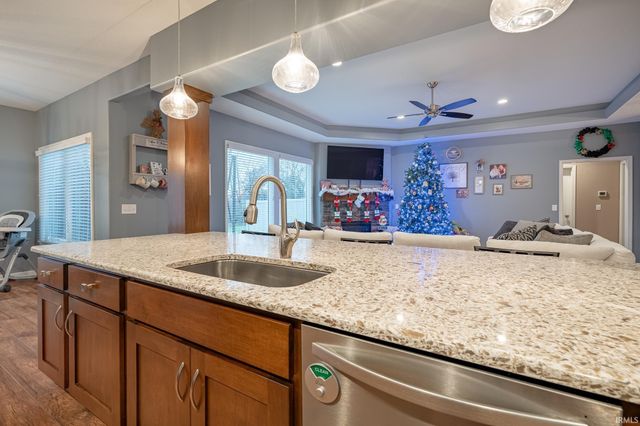 15315 Harrison Lake Cove, Fort Wayne, IN 46814