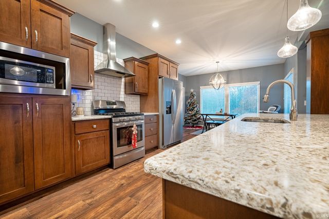 15315 Harrison Lake Cove, Fort Wayne, IN 46814