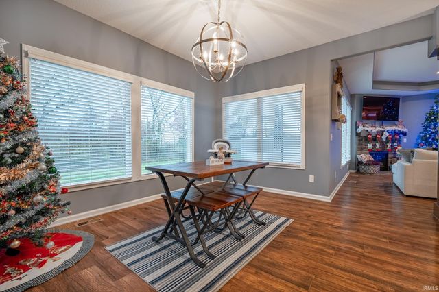 15315 Harrison Lake Cove, Fort Wayne, IN 46814