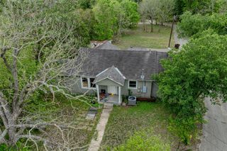 1006 Proctor ST, Lockhart, TX 78644