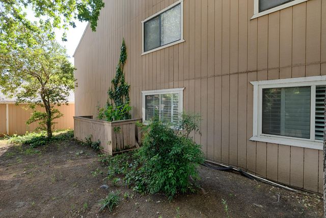 7951 Arcade Lake Ln, Citrus Heights, CA 95610