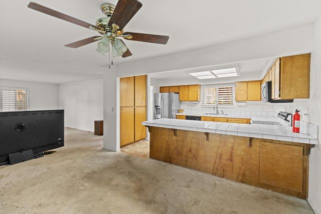 7951 Arcade Lake Ln, Citrus Heights, CA 95610