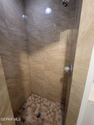 7365 N Loop Drive 1, El Paso, TX 79915