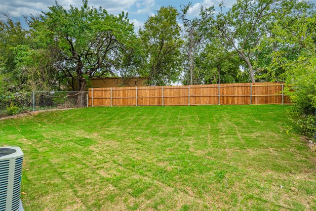 9219 Dale Lane Court, White Settlement, TX 76108